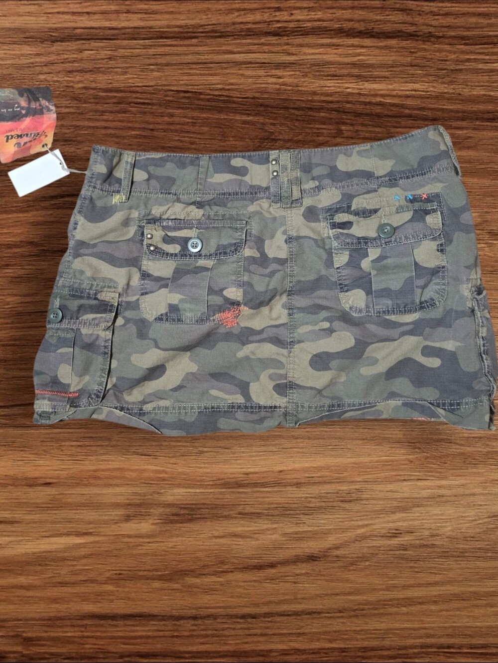 Old Navy Camo Green Cargo Embroidered Ultra Low Rise Mini Skirt NWT - Picture 3 of 5